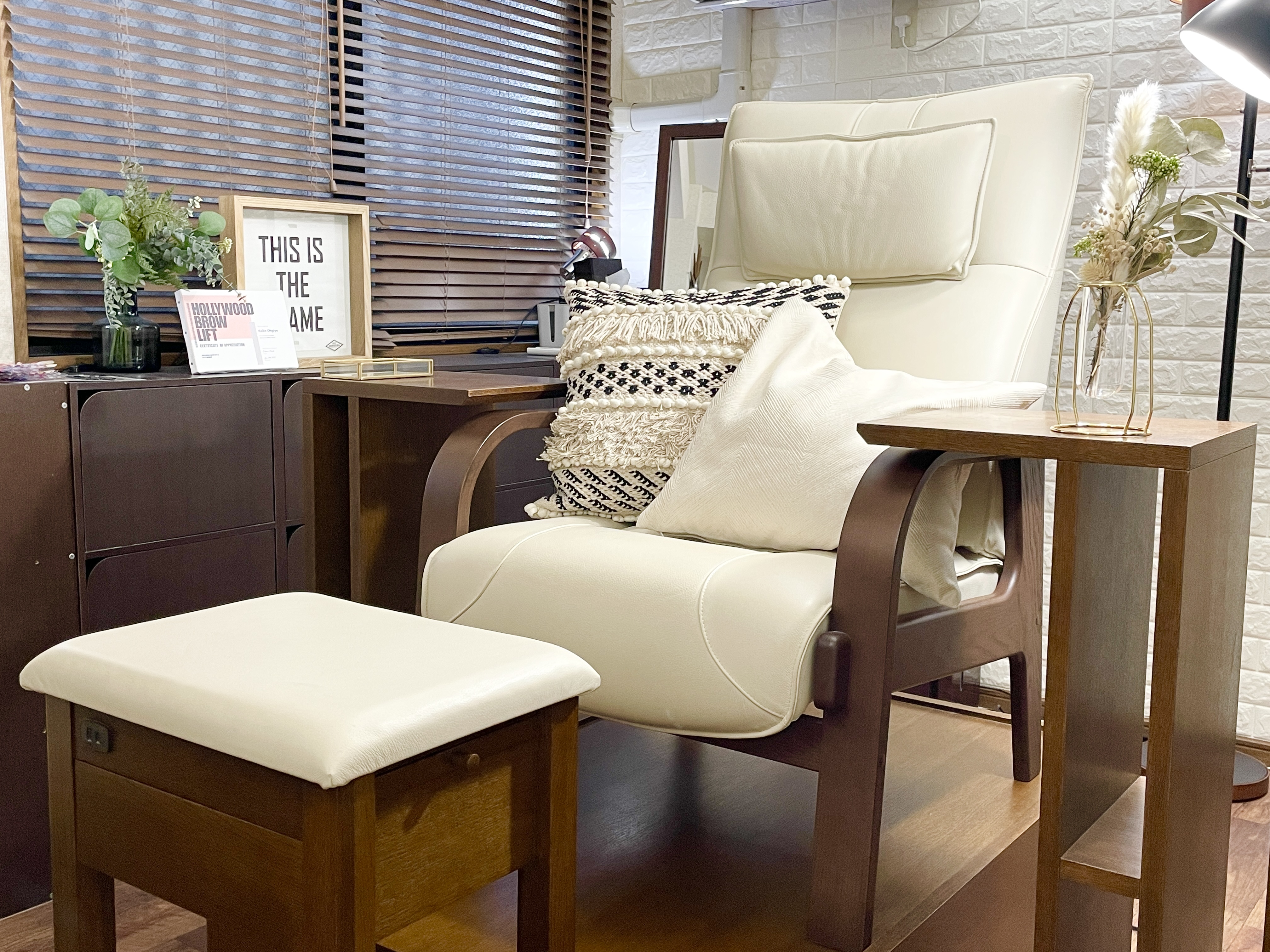 サロン内観 - リラックスできるプライベートな空間